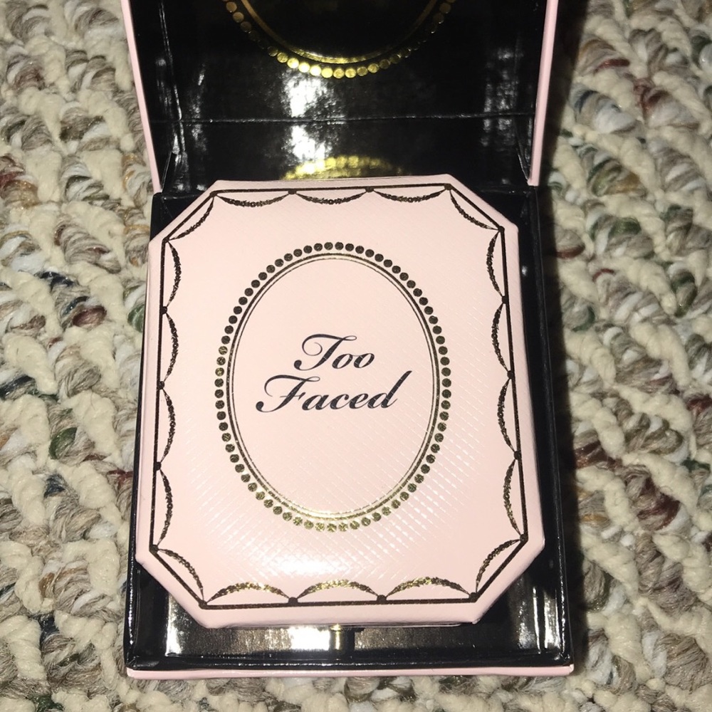 Too Faced diamond highlighter.